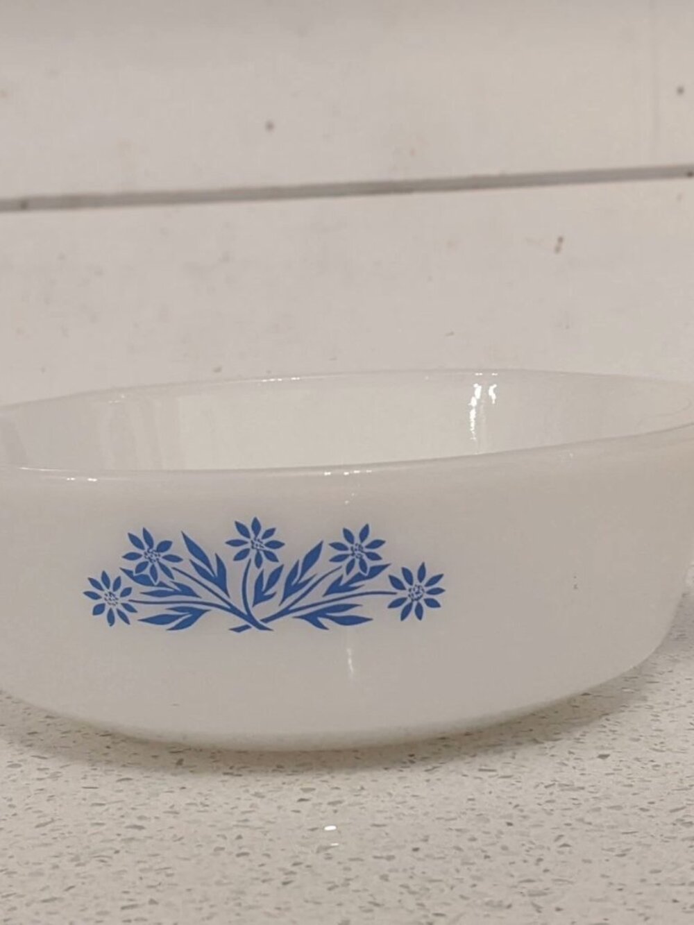 Anchor Hocking Fire King 1 Qt Round Vintage Blue Cornflower